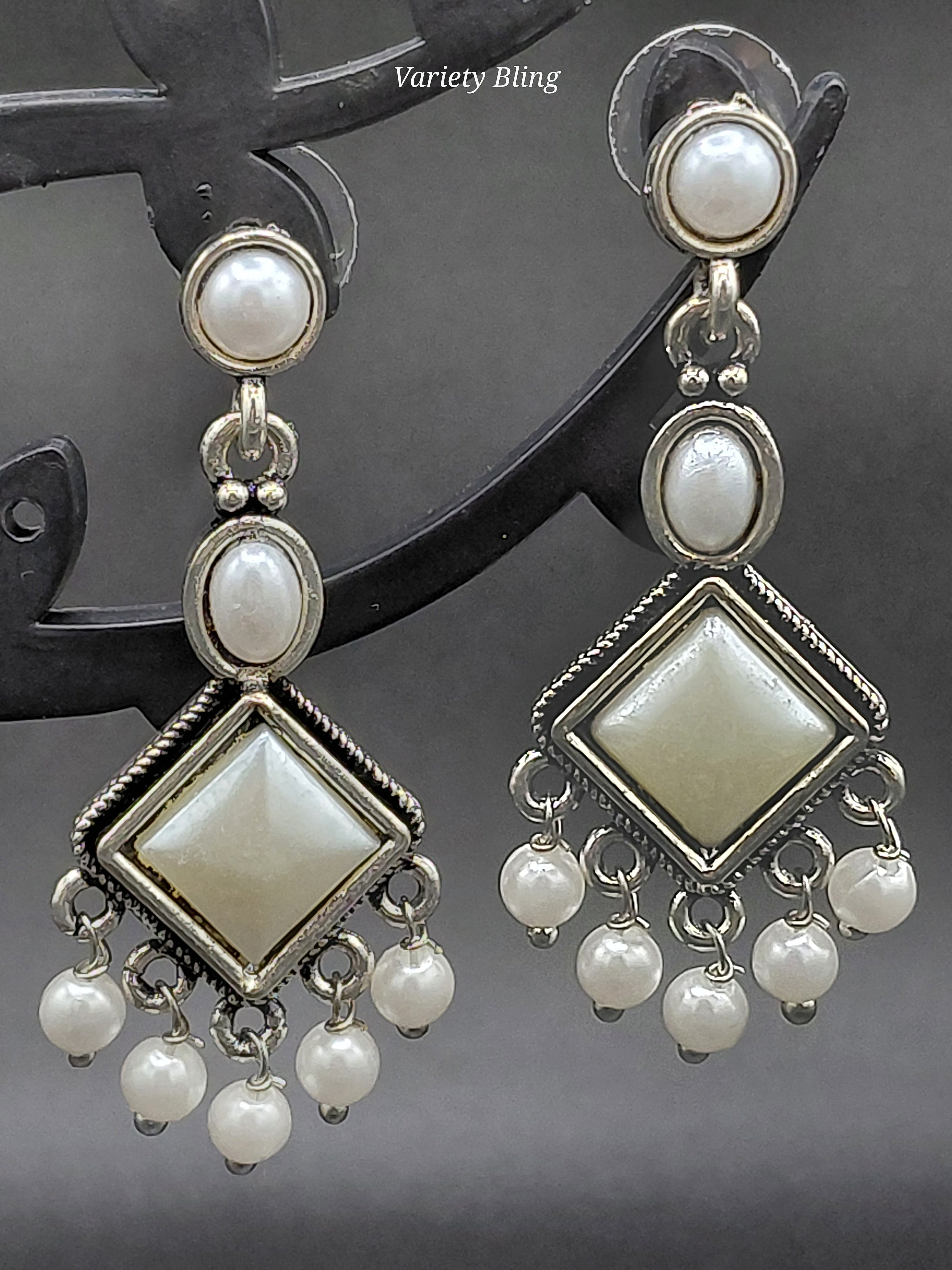 Fancy Stone Rhombus Earring