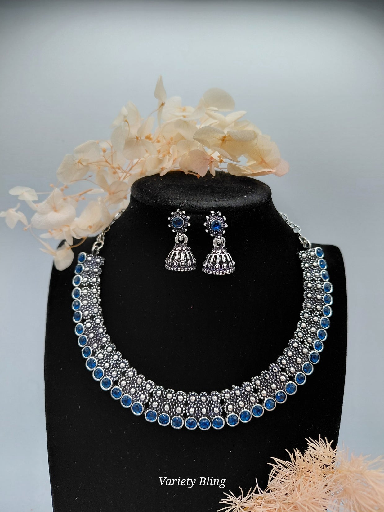 Fancy Necklace Set Black MTL