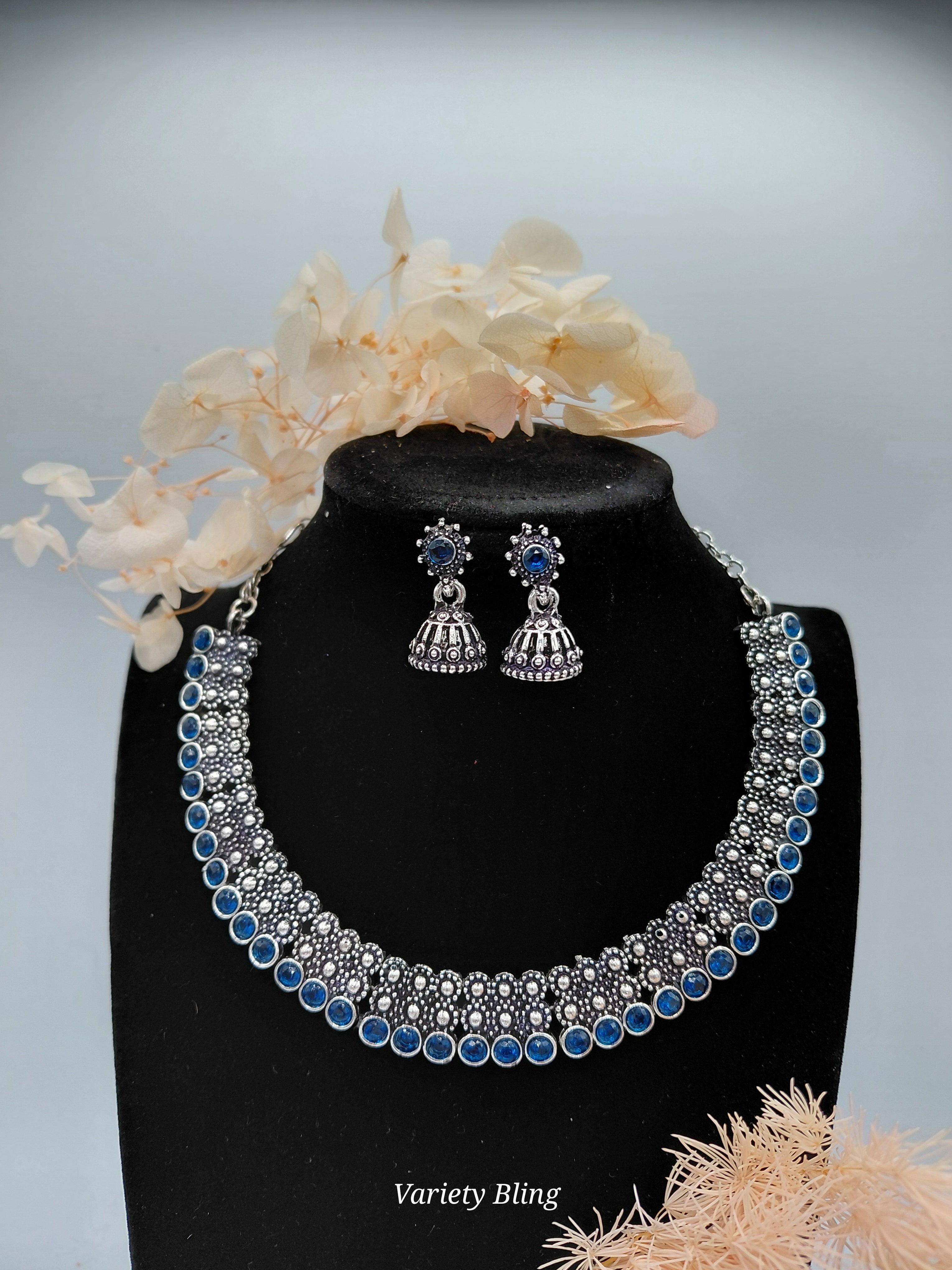 Fancy Necklace Set Black MTL