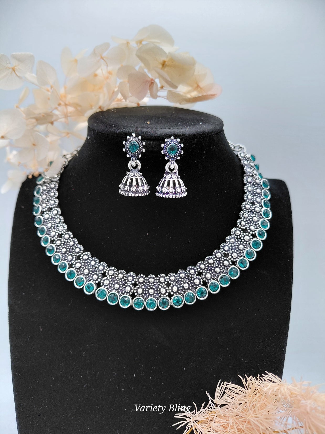 Fancy Necklace Set Black MTL