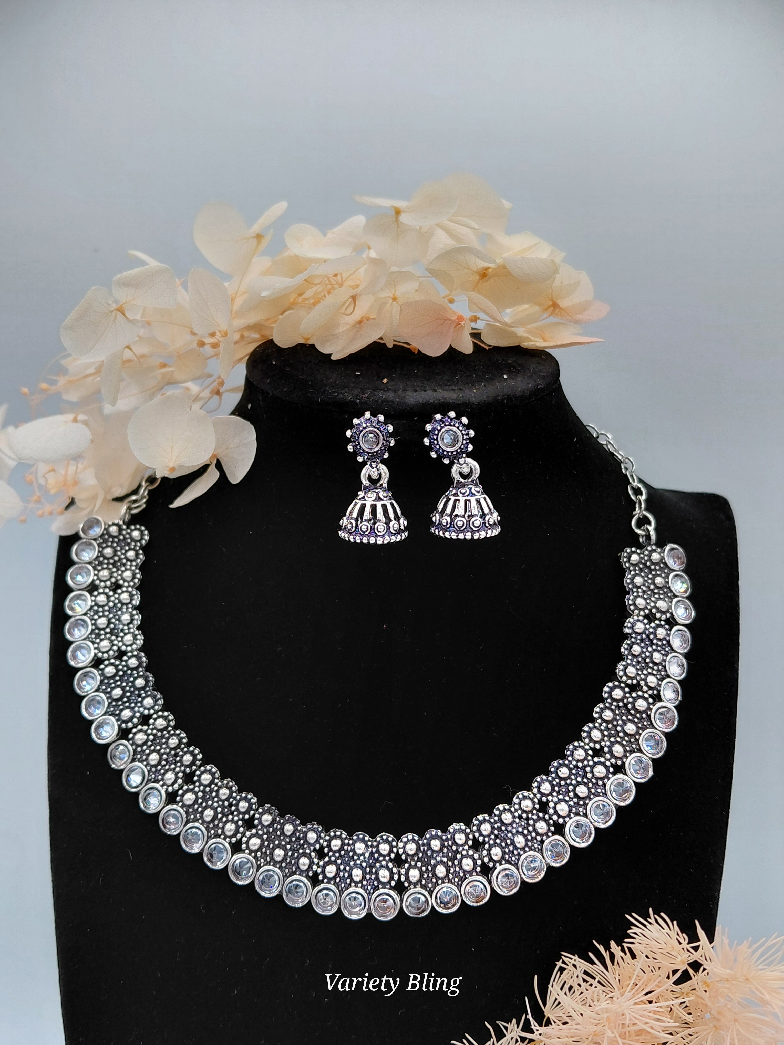 Fancy Necklace Set Black MTL