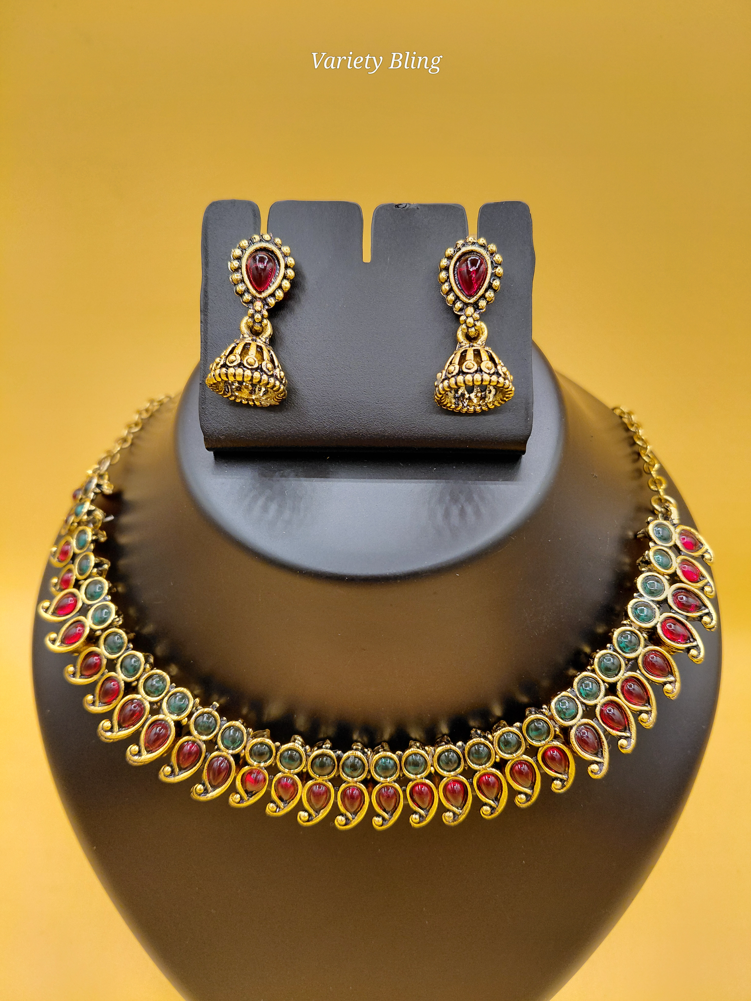 Fancy Mango STN Necklace Set
