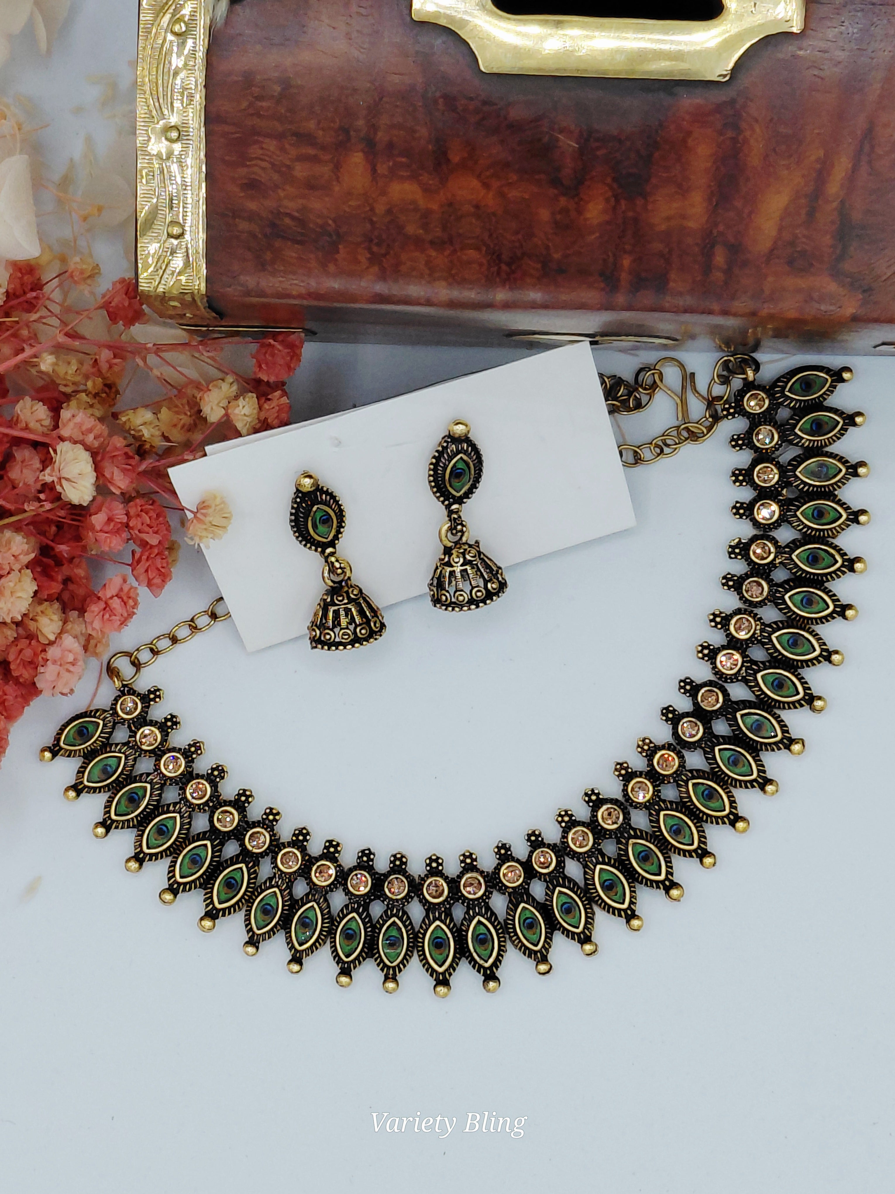 Fancy Peacock Feather Necklace Set