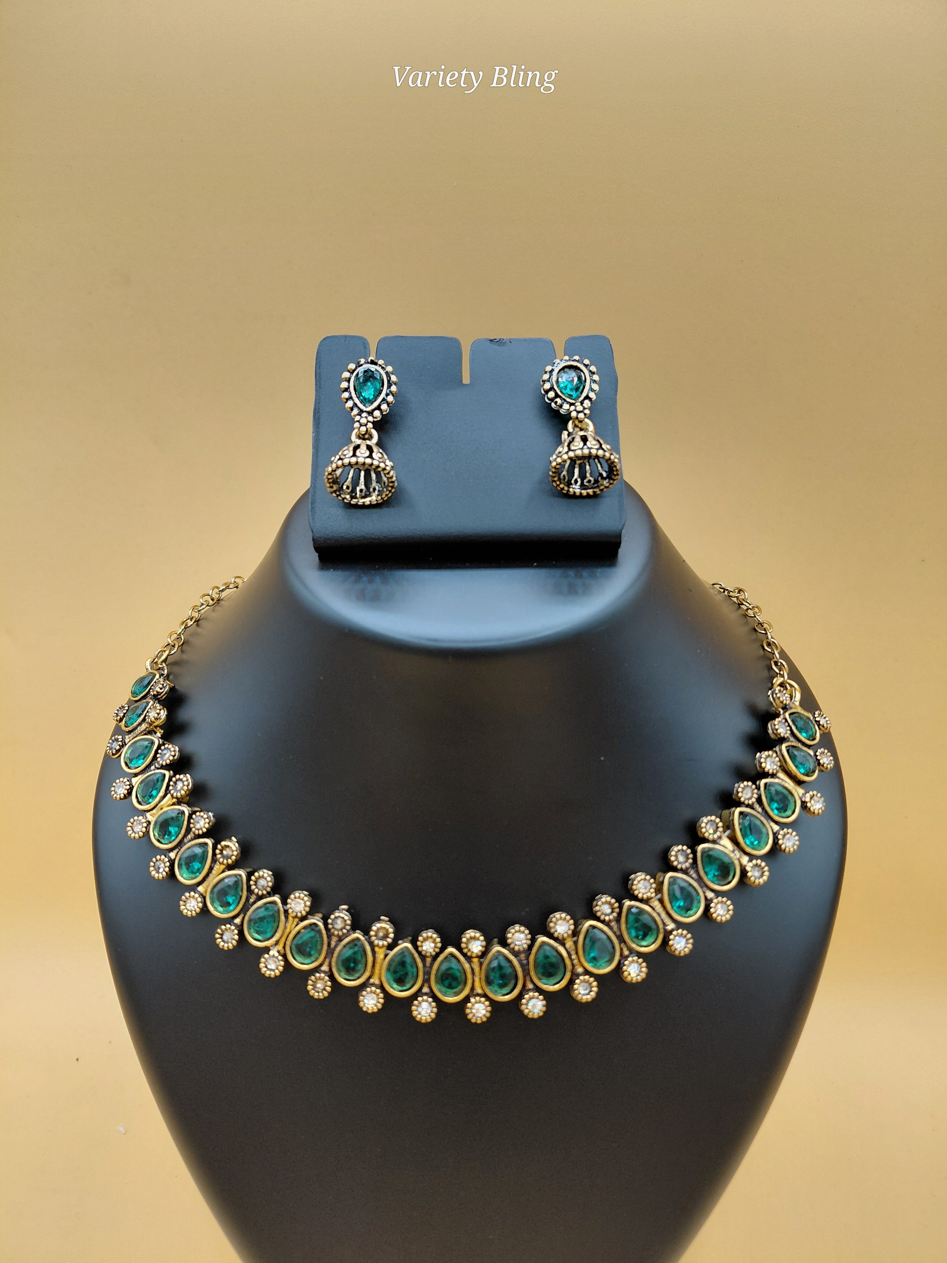 Fancy Raindrop Necklace Set