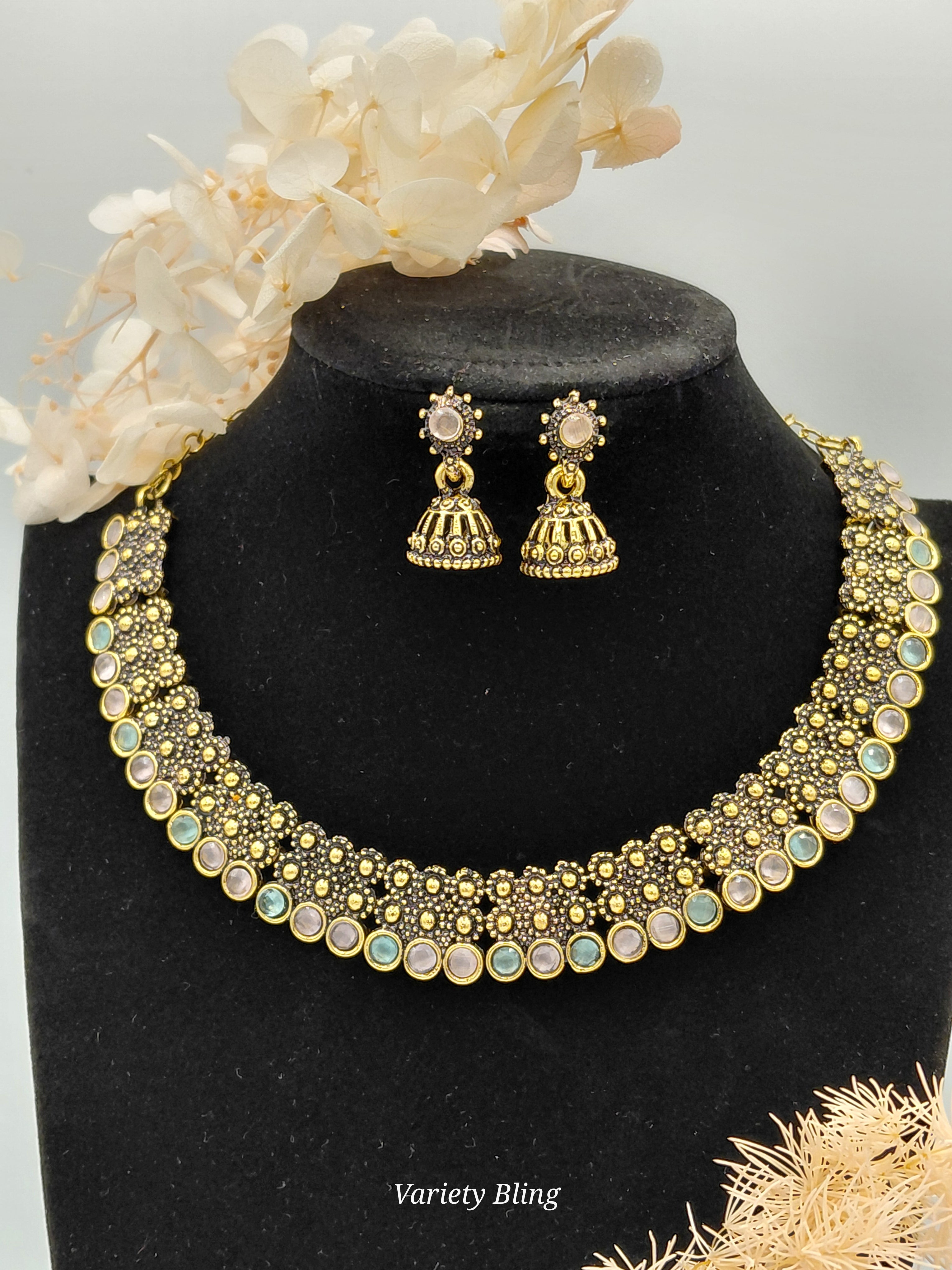 Fancy Stone Necklace Set