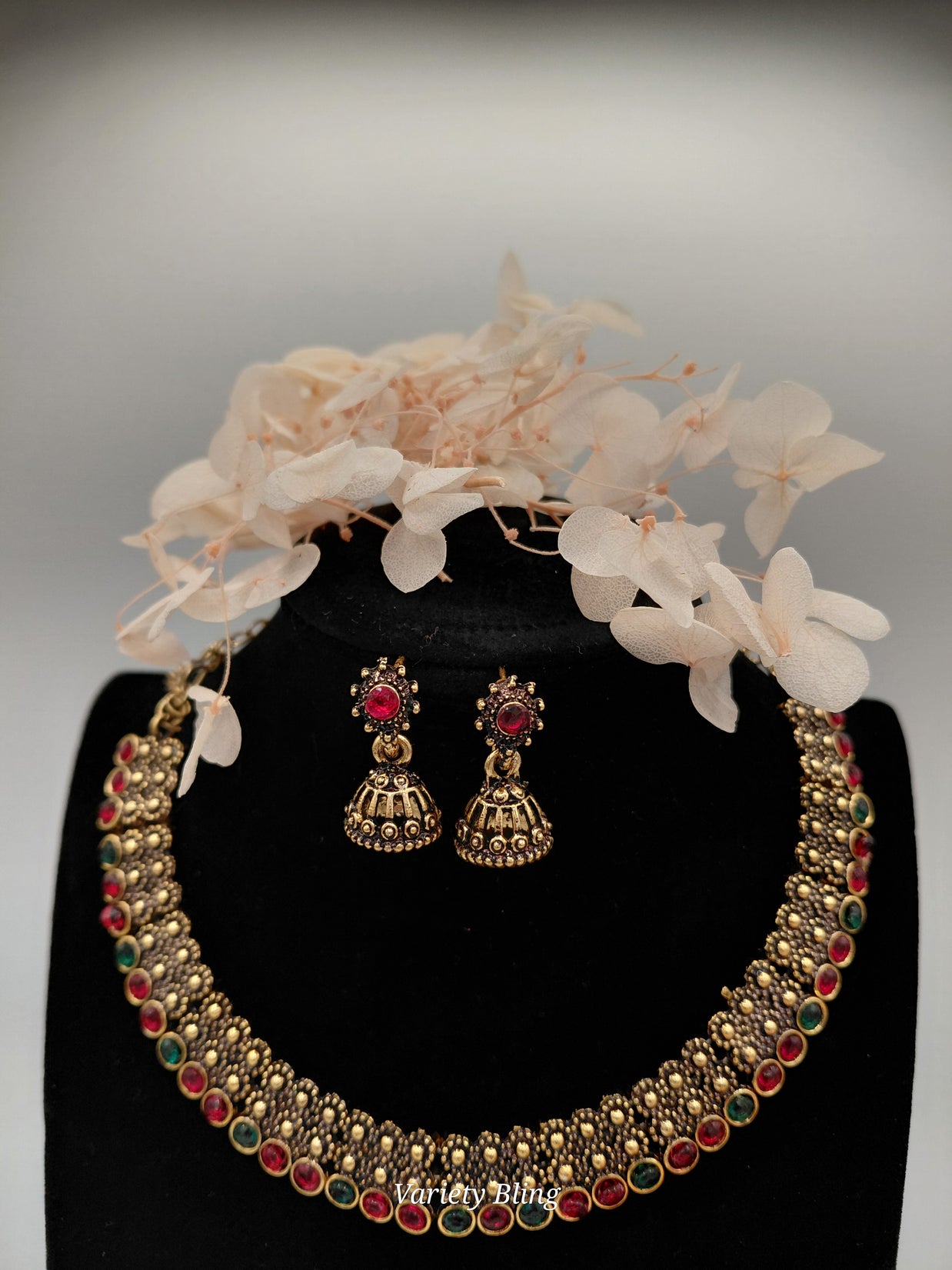 Fancy Stone Necklace Set