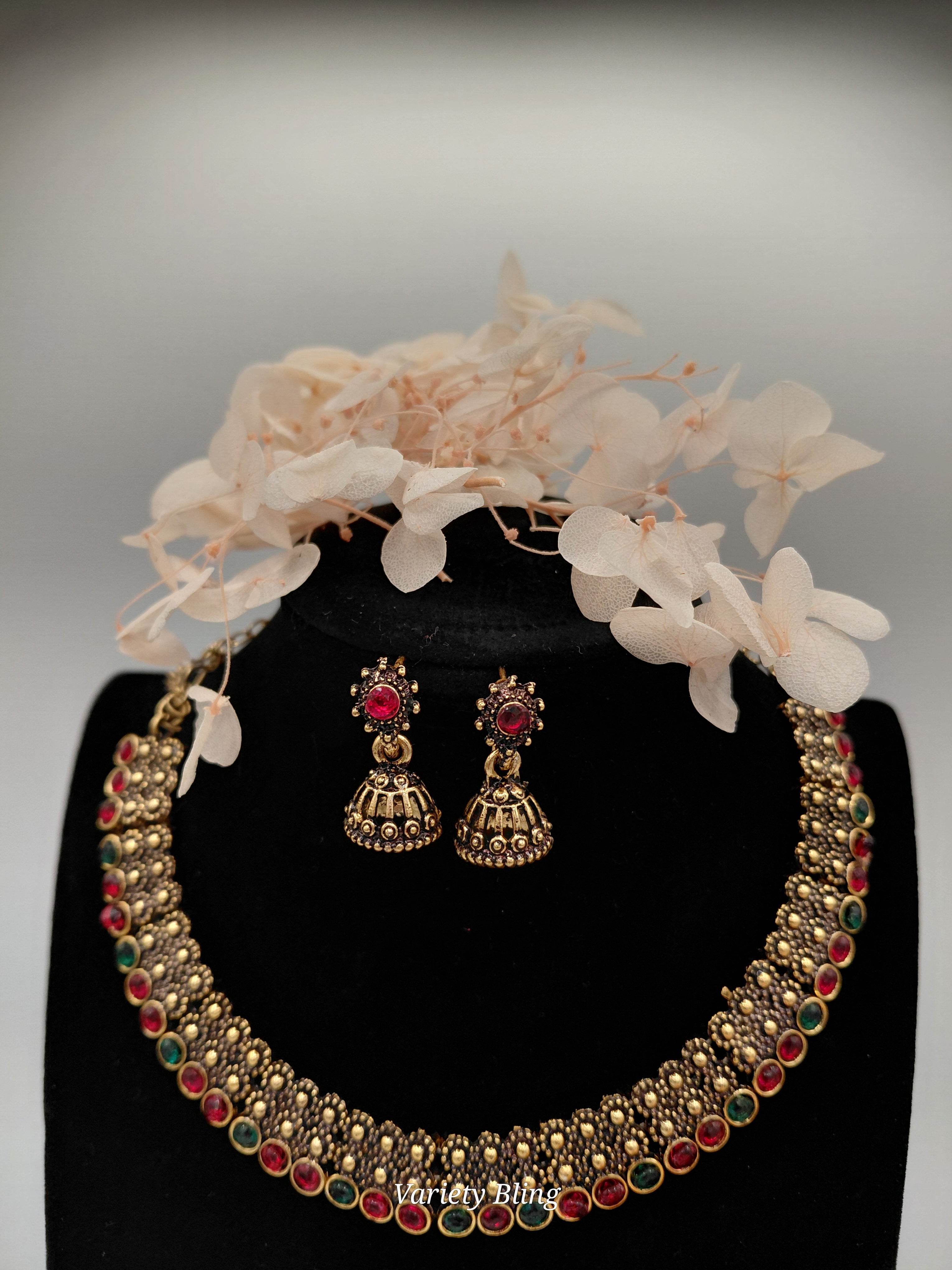 Fancy Stone Necklace Set