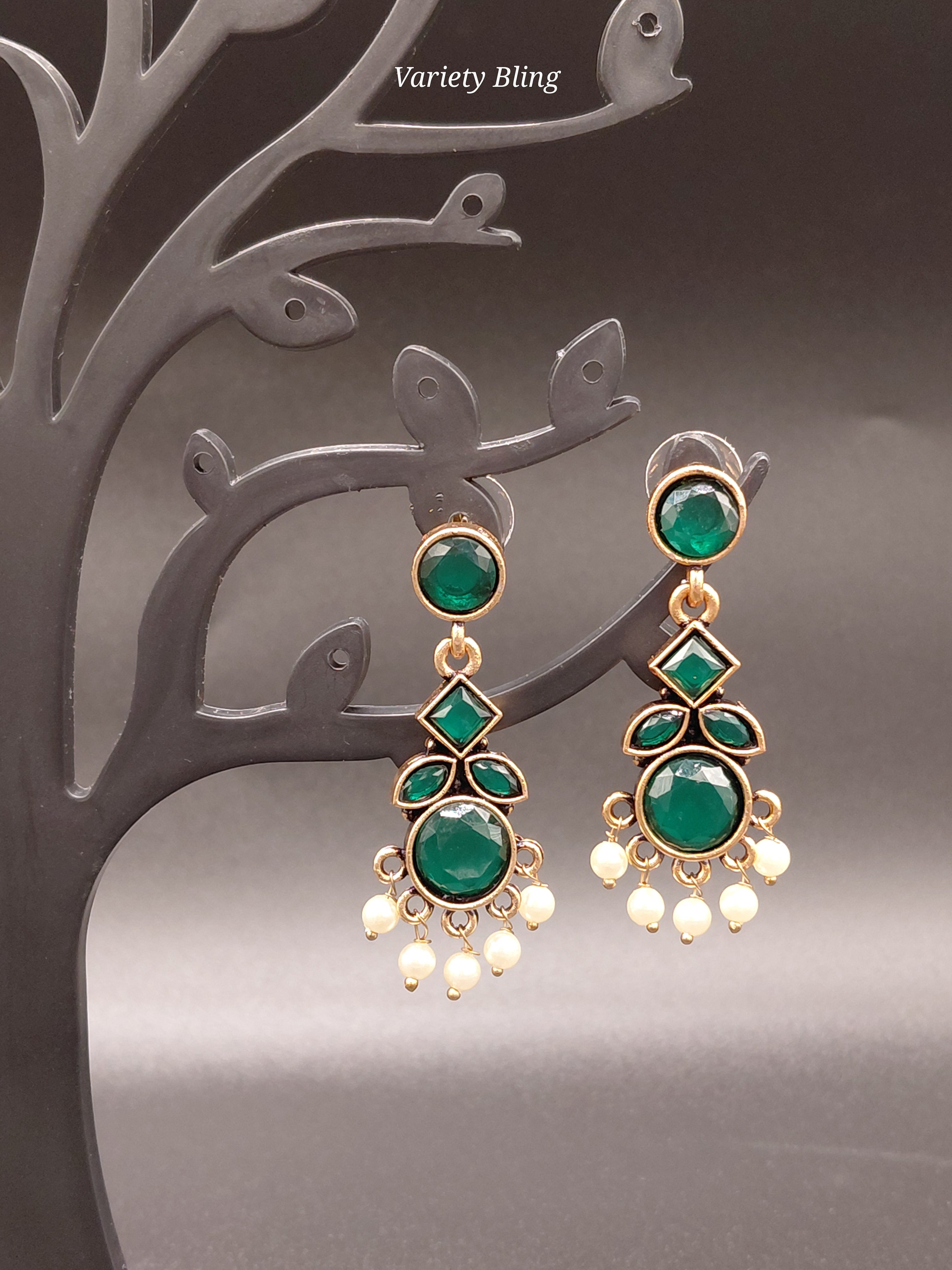 Fancy Stone Round Earring