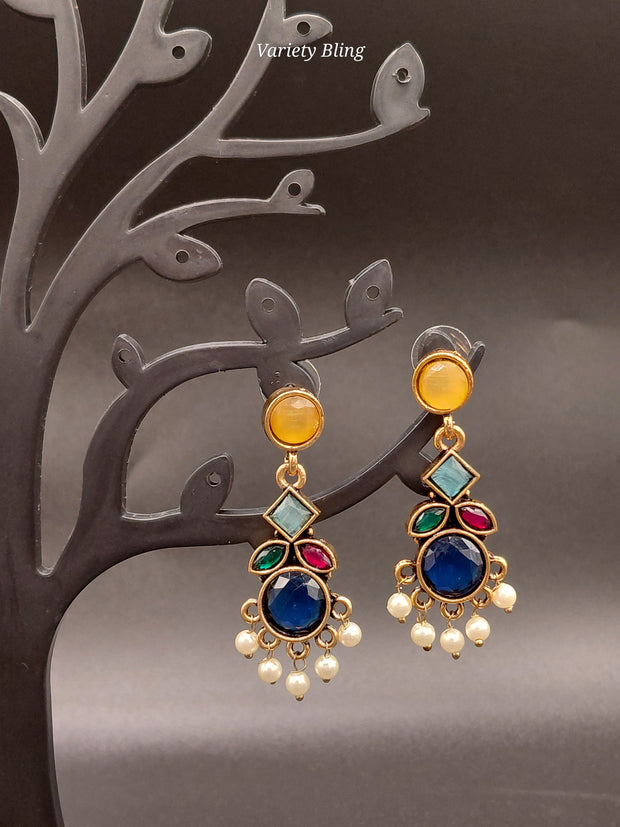 Fancy Stone Round Earring