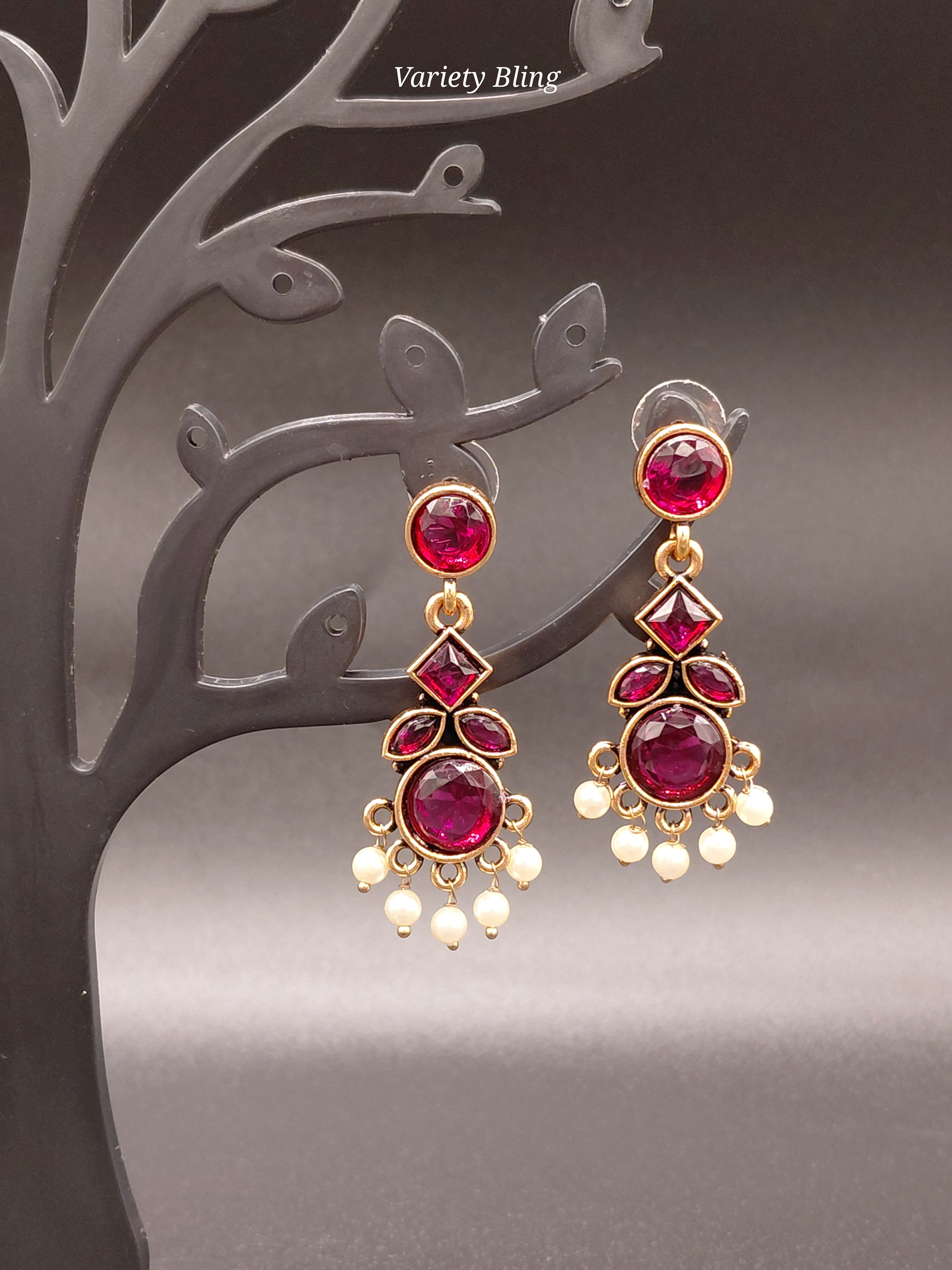 Fancy Stone Round Earring