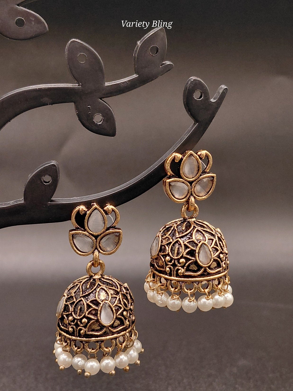 Fancy Leaf Jhumka Antique