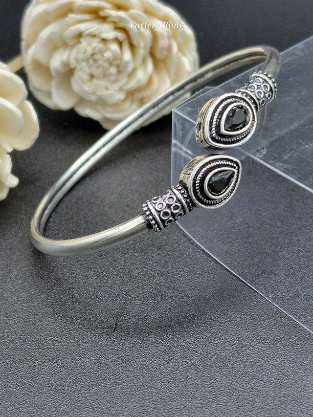 Fancy Kada Black MTL