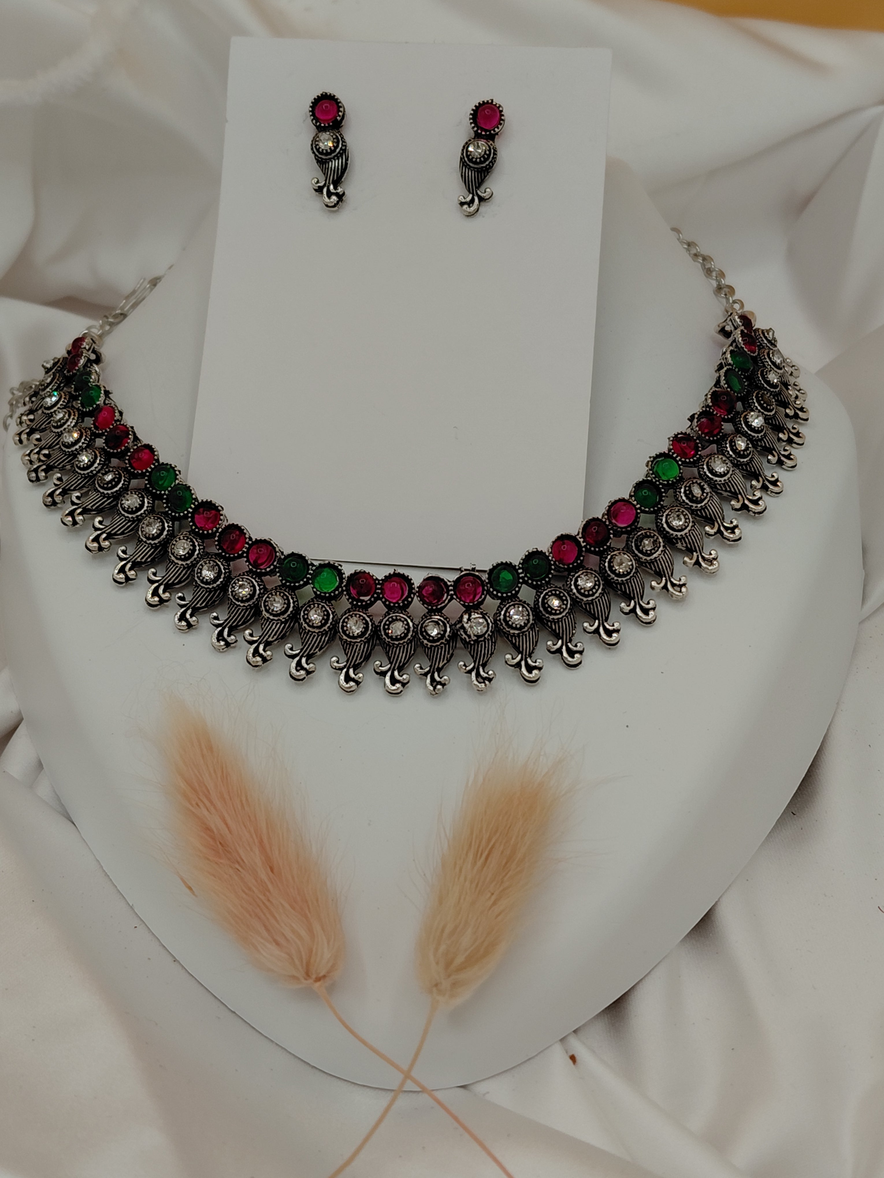 Fancy Necklace Set Black Mtl