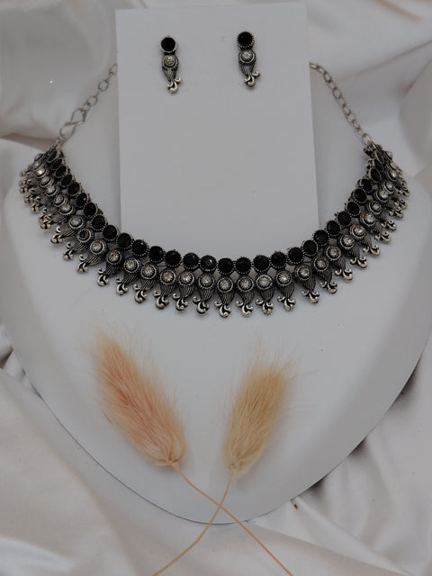 Fancy Necklace Set Black Mtl