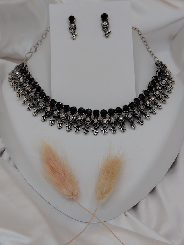 Fancy Necklace Set Black Mtl