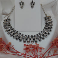 Fancy Necklace Set Black MTL