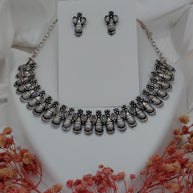 Fancy Necklace Set Black MTL